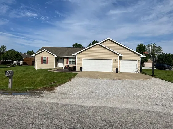 204 Wilsey Ln, Sidney, IL 61877