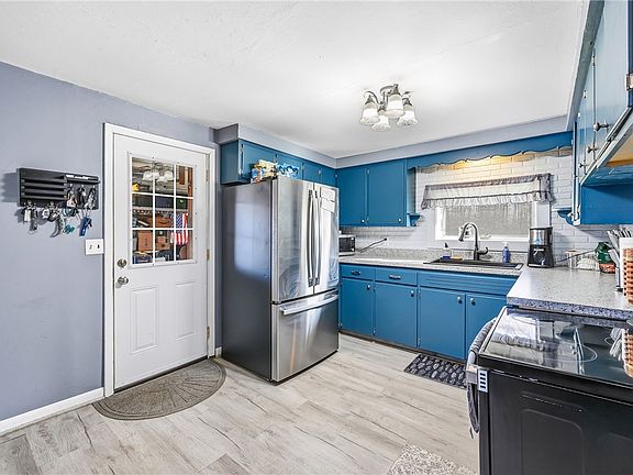 3rd image of 133 N Good Hope Rd