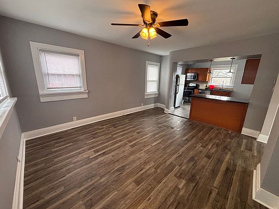 2nd image of 2882 Losantiville Ave