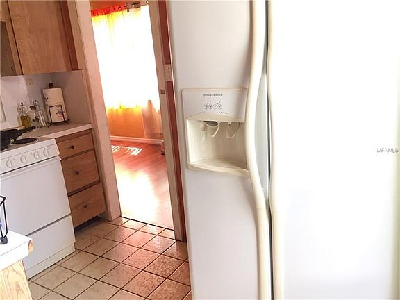 5th image of 219 Finley Ave