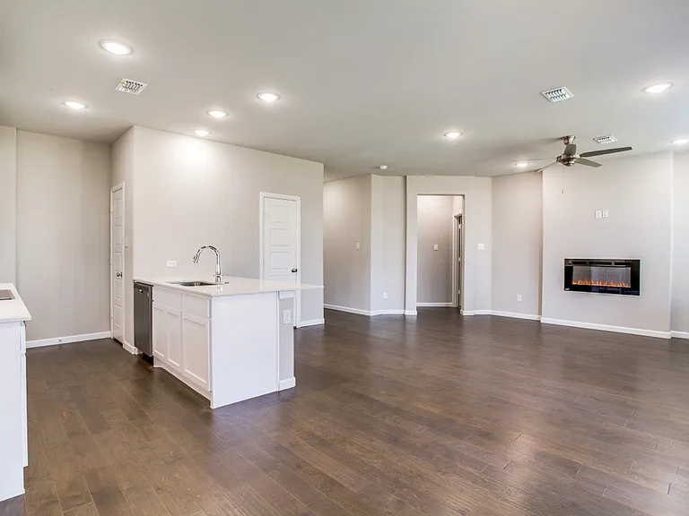 313 Ember Cir — Photo 8