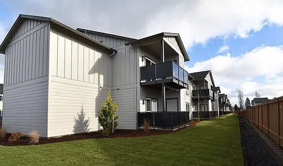 Winfield Apartments — Photo 10