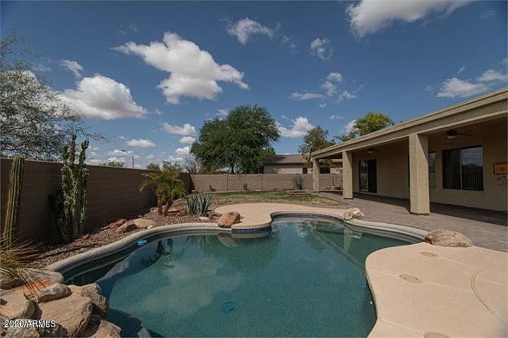 2nd image of 2231 W Shackleton Dr
