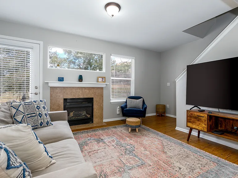 64 Vale Cir — Photo 11