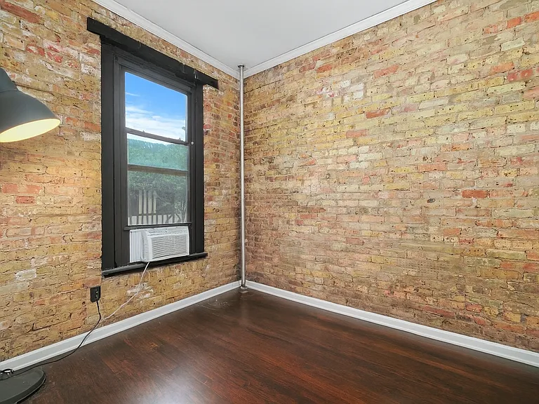 741 W Wellington Ave #1 — Photo 4