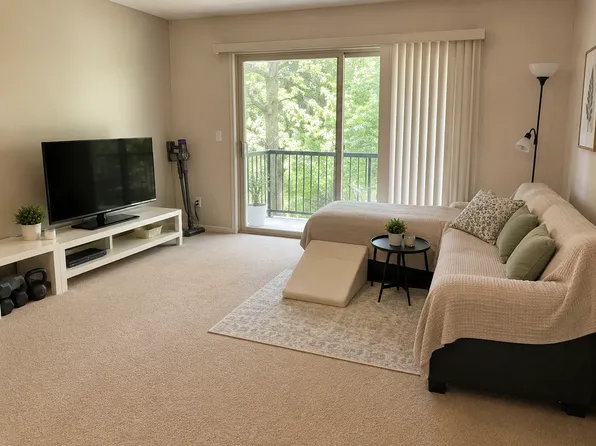 2605 Greenstone Blvd, Auburn Hills, MI