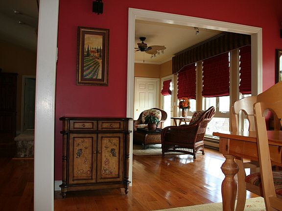 5th image of 125 Goldenrod Ln