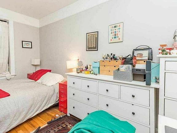 3rd image of 28-31 34th St #4AA