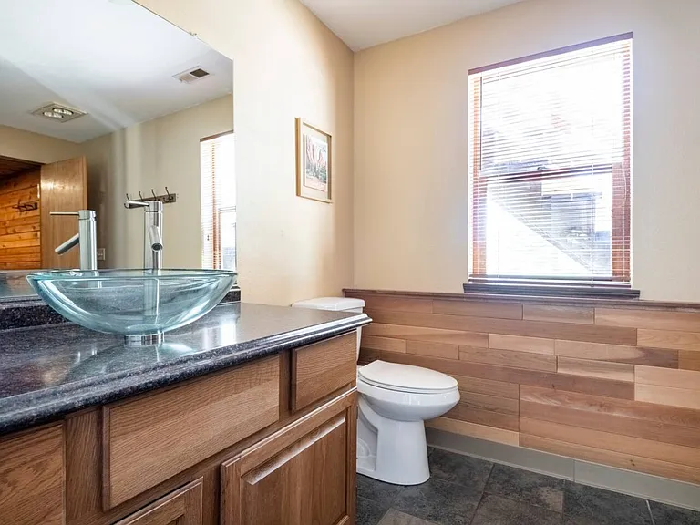 1260 Ponderosa Way #B — Photo 8