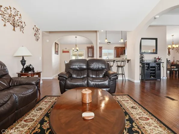 1481 Martinique St, Hemet, CA 92543