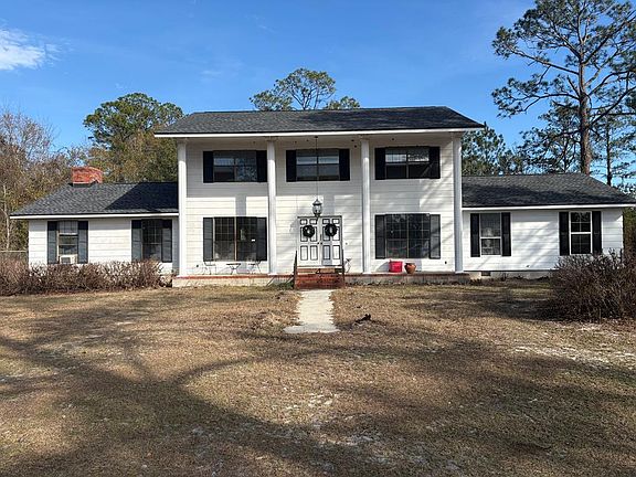 2nd image of 3195 Davis Dr