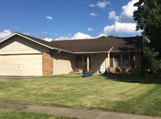 49 Hollybrook Dr, Springfield, IL 62702