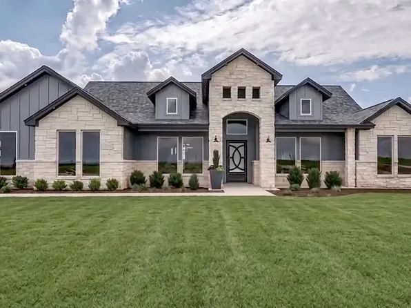 136 Sunset, La Vernia, TX 78121