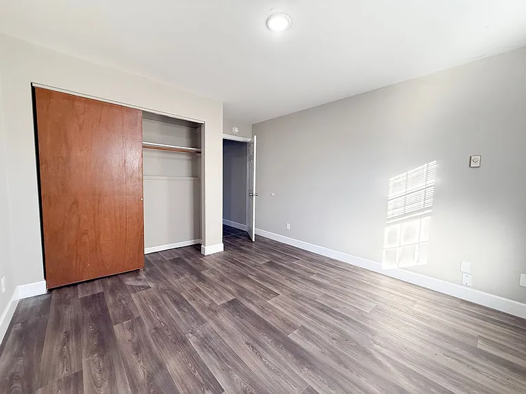 222 Chapman Rd — Photo 8