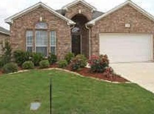 4101 Petersburg Dr, Fort Worth, TX 76244
