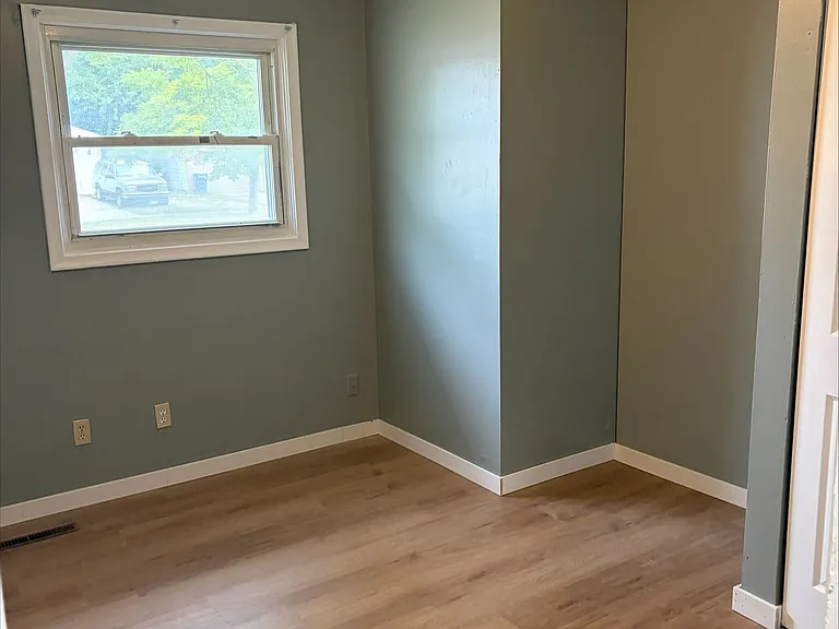 813 Chatham Dr — Photo 10