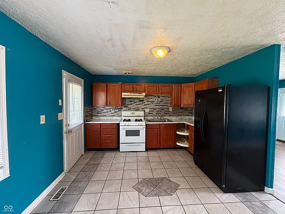 3rd image of 6714 E 43rd Pl