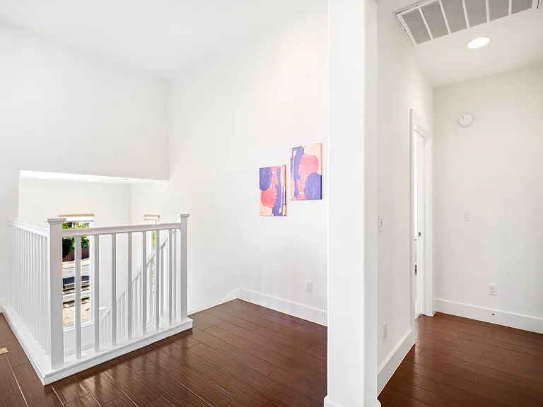 1336 N Capitol Ave #6 — Photo 15