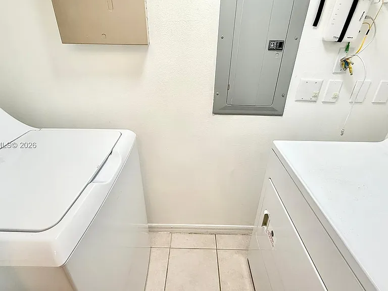 4220 San Marino Blvd #303 — Photo 11