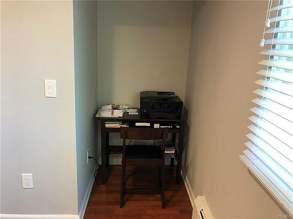5th image of 21 Somerset Dr APT 12Q