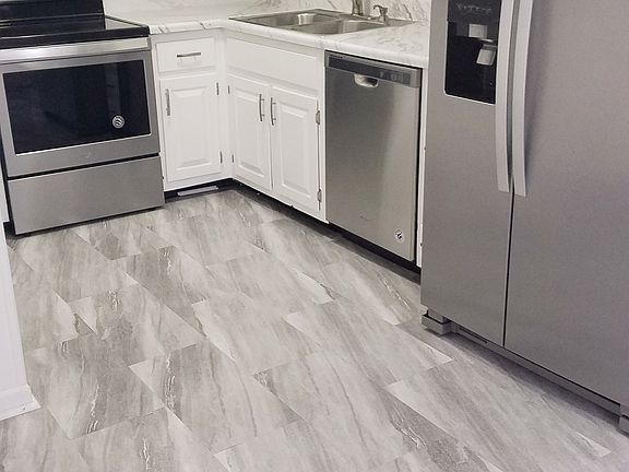5th image of 8136 Provincetown Dr