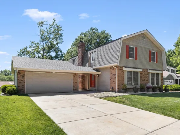 1941 Squires Way Ct, Chesterfield, MO 63017