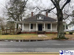 110 S Austin St, Maxton, NC 28364