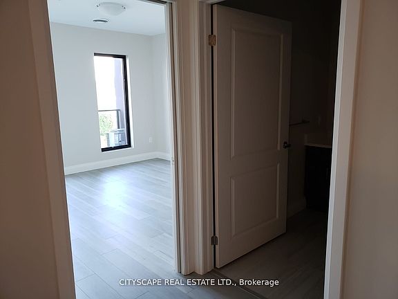 4th image of 5 Wake Robin Dr #313