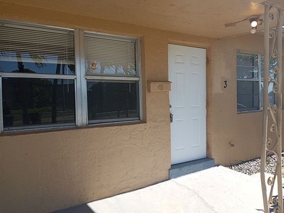 2nd image of 1121 11th St APT 3