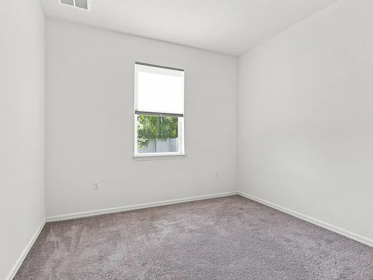 1261 SW Curry St — Photo 25