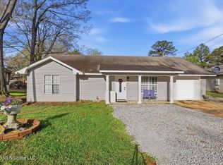 137 Short St, Richland, MS 39218