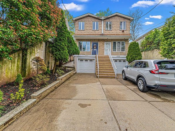 204 Lindenwood Rd