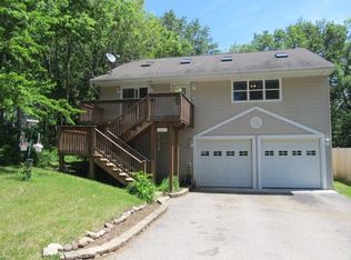 38211 N 2nd Ave, Spring Grove, IL 60081