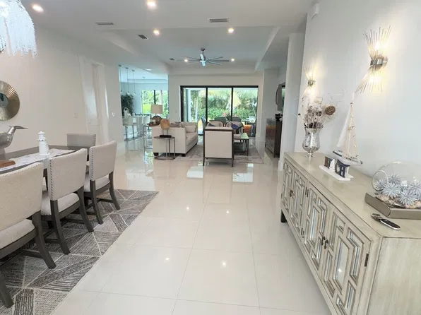 1387 13th Ave N #Id1696749p, Naples, FL 34102