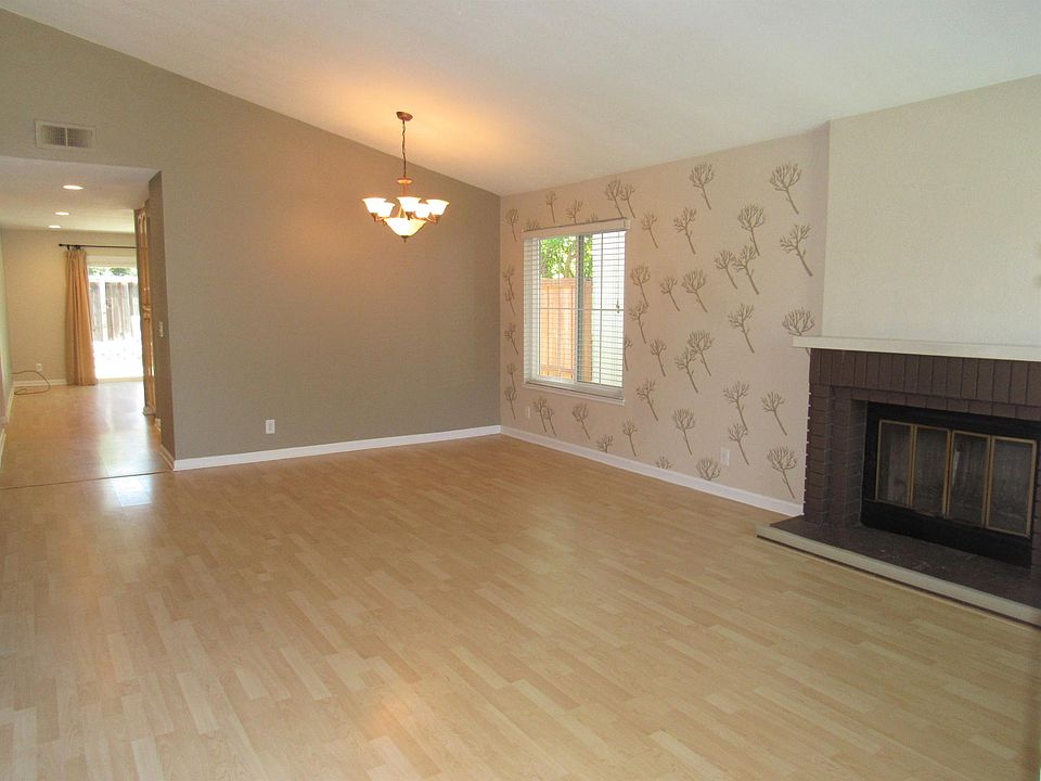 1st image of 4400 Palmdale St