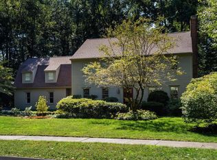 28 Ardsley Rd, Longmeadow, MA 01106