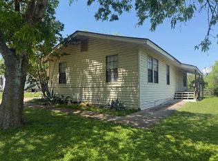 212 Bluebonnet Rd, Lockhart, TX 78644