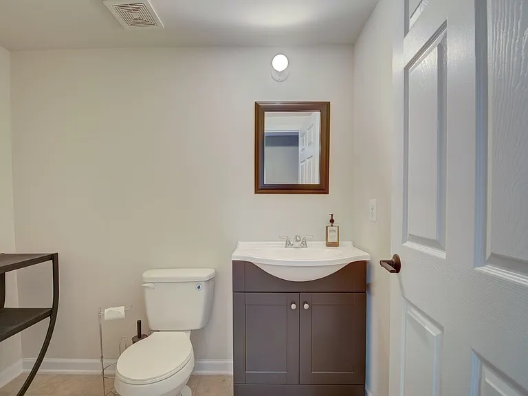 940 Hall Station Dr — Photo 5
