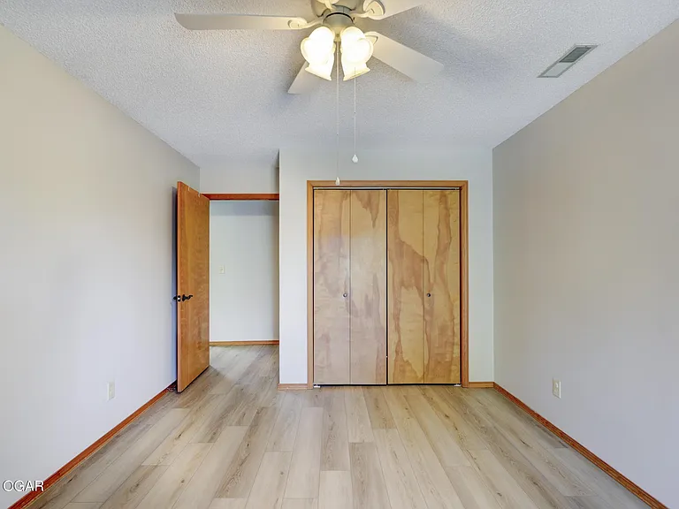 416 W Spring St #1 — Photo 15