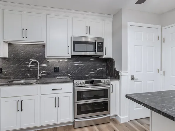 15 Northbrook Drive Unit 1504, Manchester, NH 03102