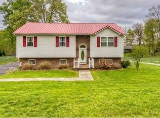 221 Peters Rd, Bristol, TN 37620