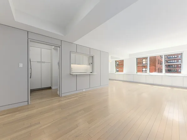 245 East 80th Street image 1 of 6