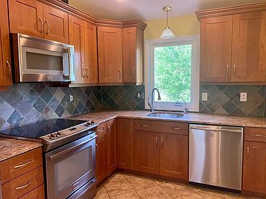 38 Veranda Ave, Tewksbury, MA 01876 | Zillow