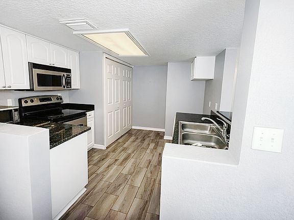 2nd image of 2132 Fan Palm Dr Unit A