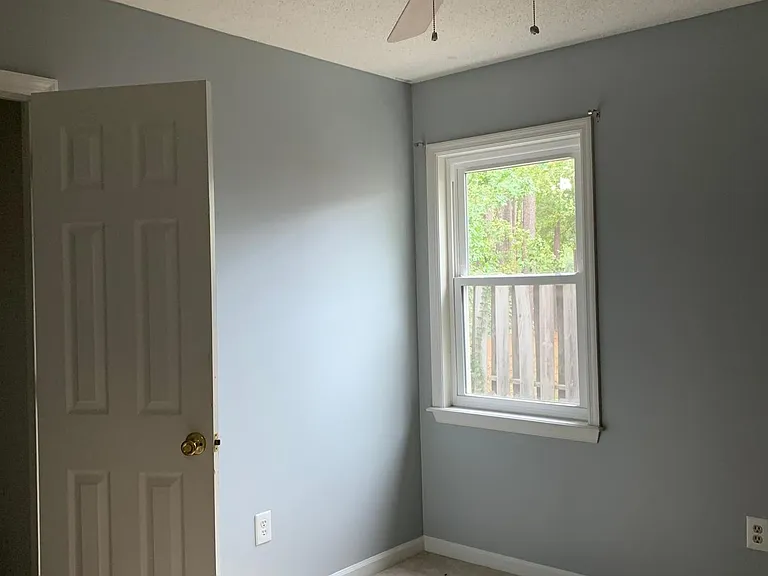 670 Tara Ln — Photo 24