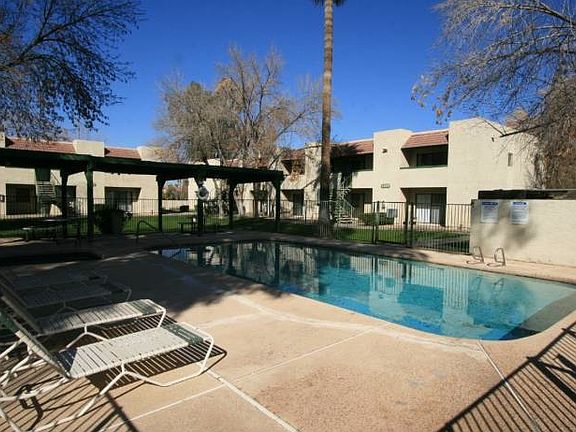 3rd image of 1235 S Dorsey Ln APT 203