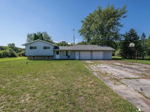 12347 S Custer Rd, Dundee, MI 48131