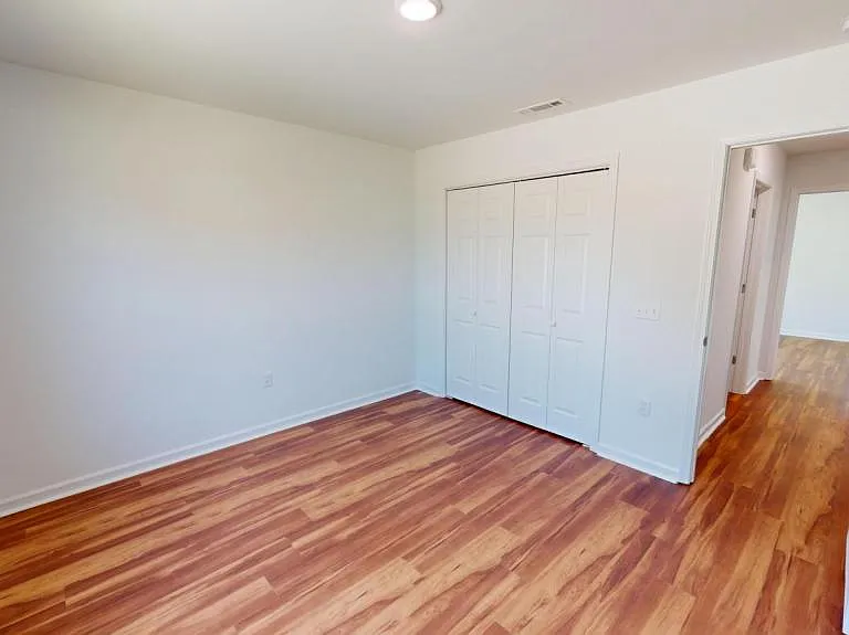 203 Charleston Dr — Photo 18