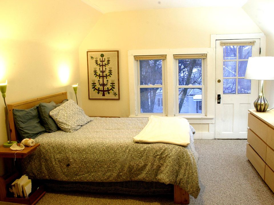 front bedroom towards windows