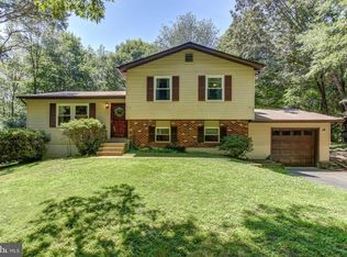 9033 Westchester Dr, Manassas, VA 20112